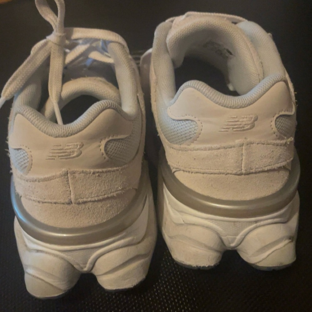 New Balance 9060s - Picture 5 of 7